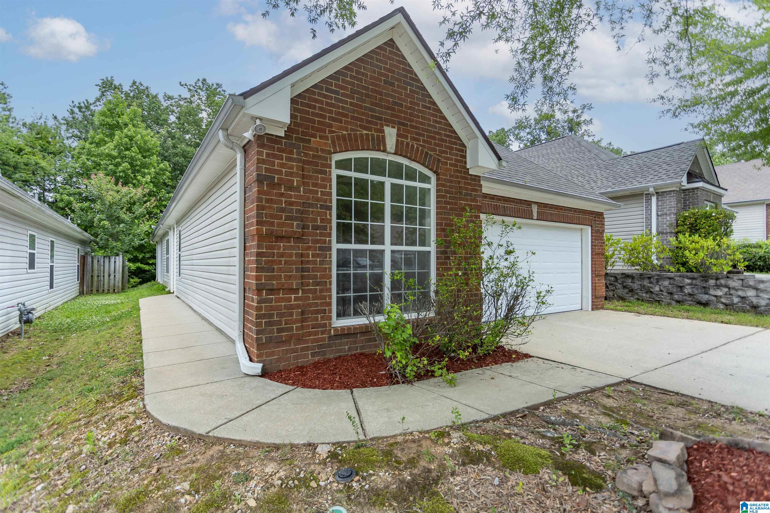 178 Highview Cove Pelham, AL 35124 - Photo 3 of 41