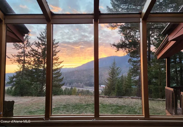 $1,395,000 | 325 Wambli Wahohpi, Cocolalla, ID 83813