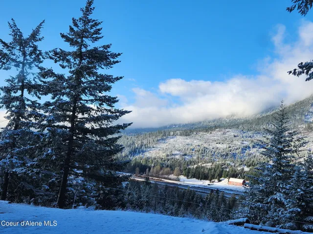 $1,395,000 | 325 Wambli Wahohpi, Cocolalla, ID 83813