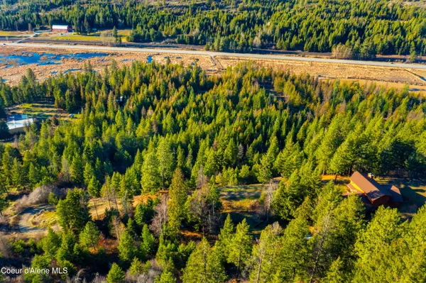 $1,395,000 | 325 Wambli Wahohpi, Cocolalla, ID 83813