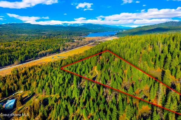 $1,395,000 | 325 Wambli Wahohpi, Cocolalla, ID 83813