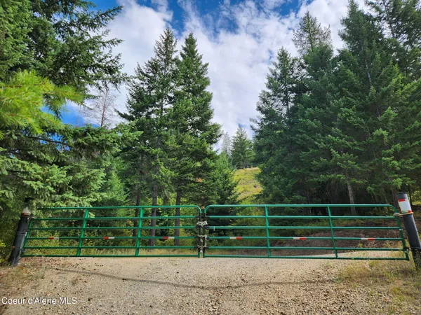 $1,395,000 | 325 Wambli Wahohpi, Cocolalla, ID 83813