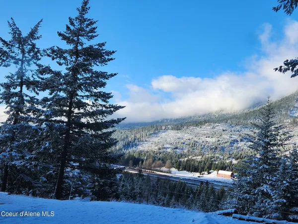 $1,395,000 | 325 Wambli Wahohpi, Cocolalla, ID 83813