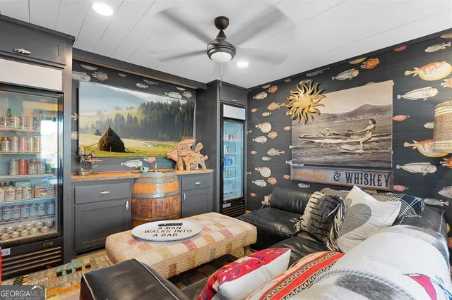 a view of a backyard of the house