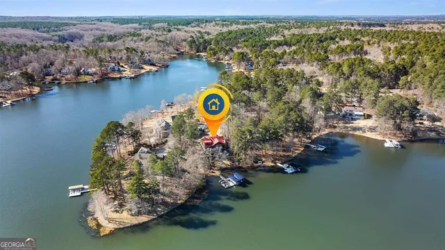 a view of residential houses with outdoor space