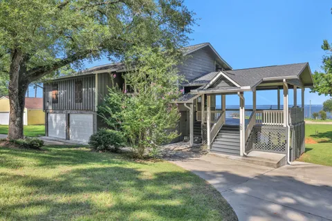 $585,000 | 20 Ridgeway Drive, Coldspring, TX 77331
