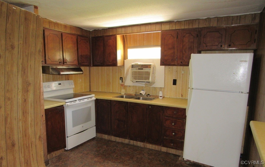 27701 Prince Edward Highway Rice, VA 23966 - Photo 14 of 21 Kitchen with white appliances, under cabinet range