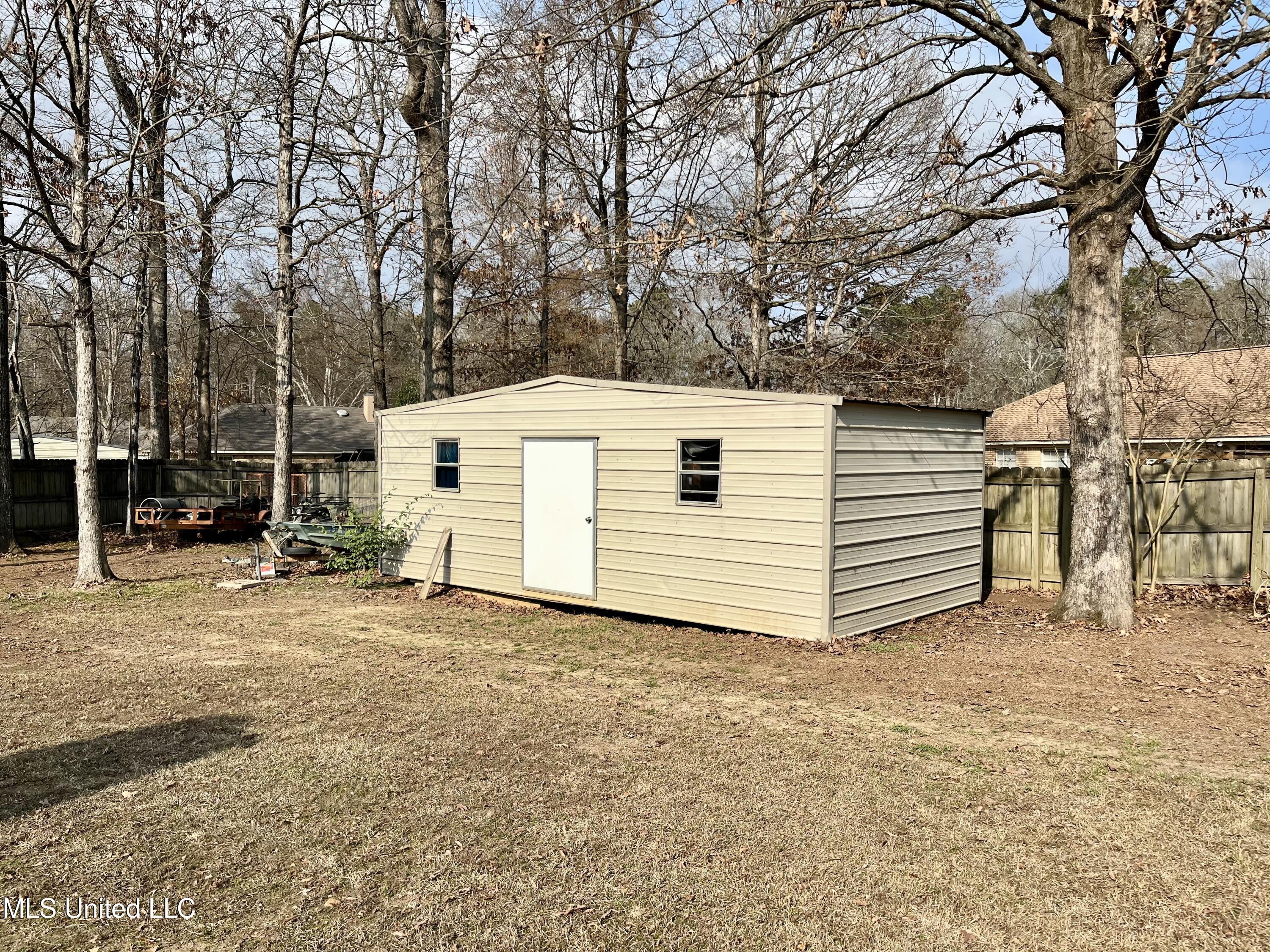 222 Cherrybark Lane Brandon, MS 39047 - Photo 12 of 19 IMG_4382