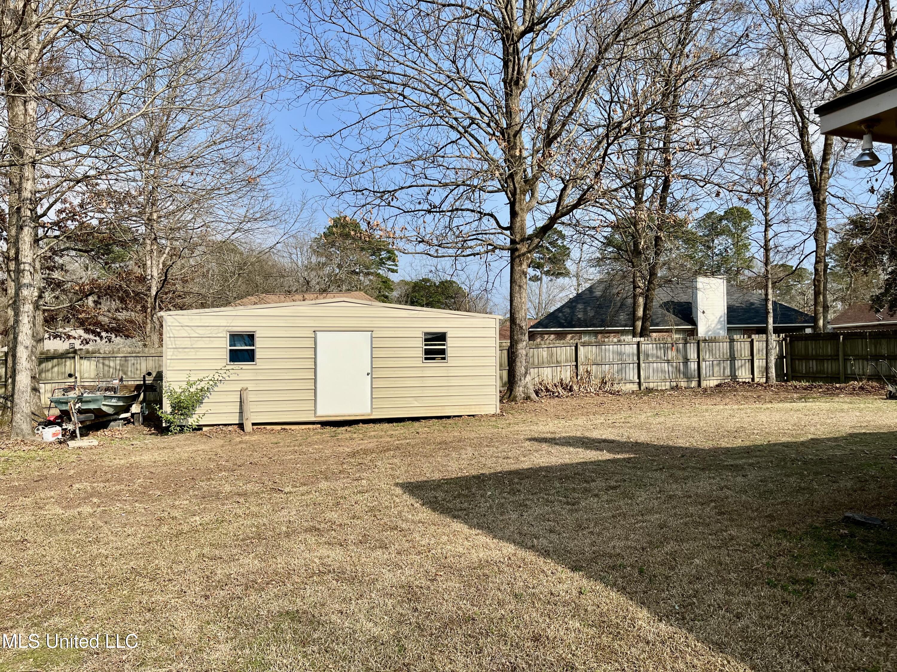 222 Cherrybark Lane Brandon, MS 39047 - Photo 10 of 19 IMG_4384