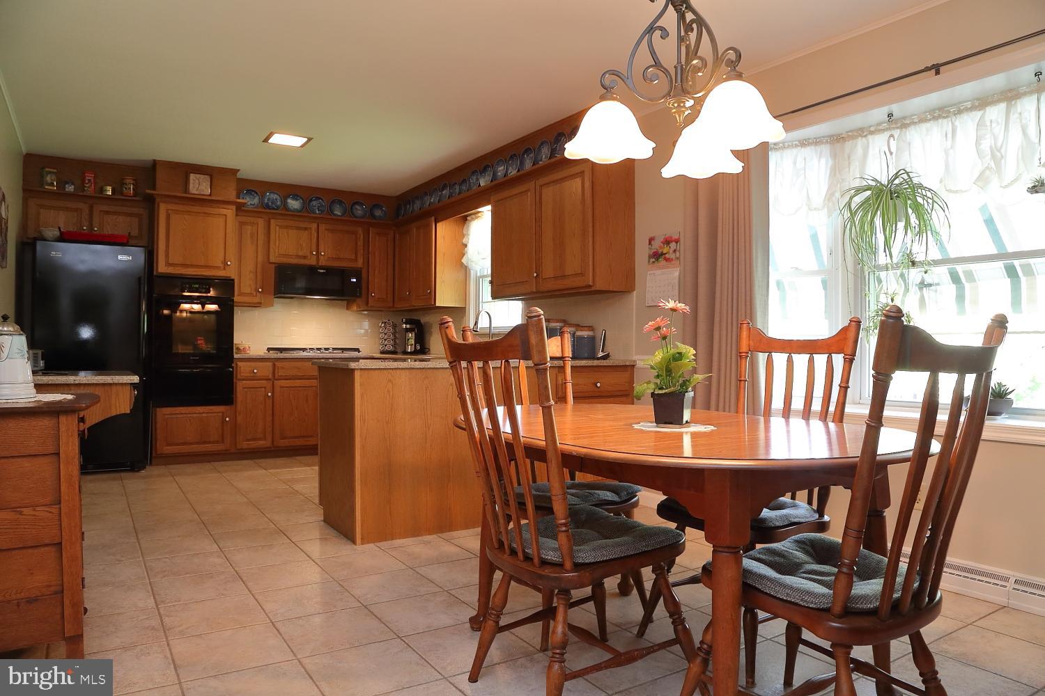 1144 Devonshire Road Lancaster, PA 17601 - Photo 11 of 24 Dining