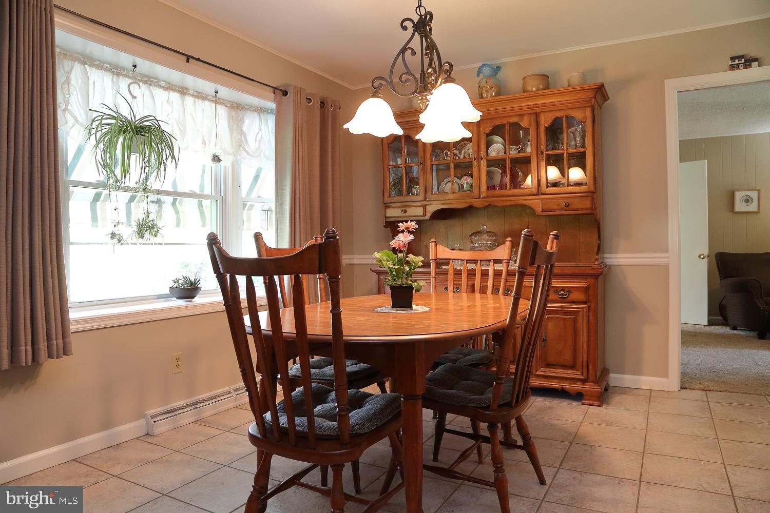 1144 Devonshire Road Lancaster, PA 17601 - Photo 12 of 24 Dining