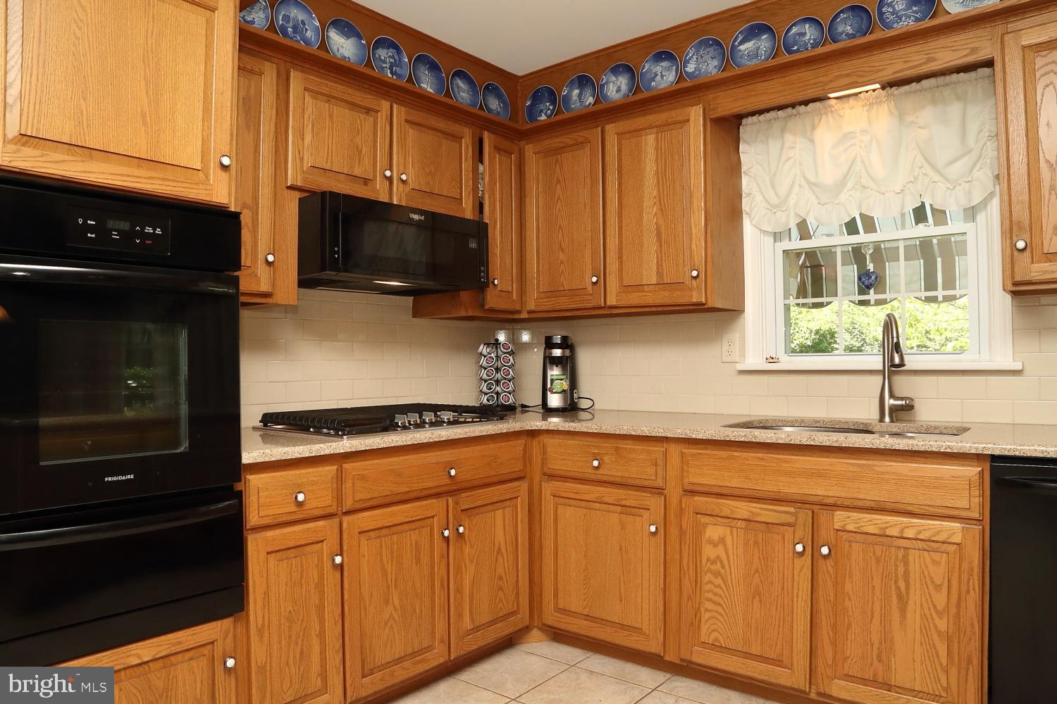 1144 Devonshire Road Lancaster, PA 17601 - Photo 13 of 24 Kitchen