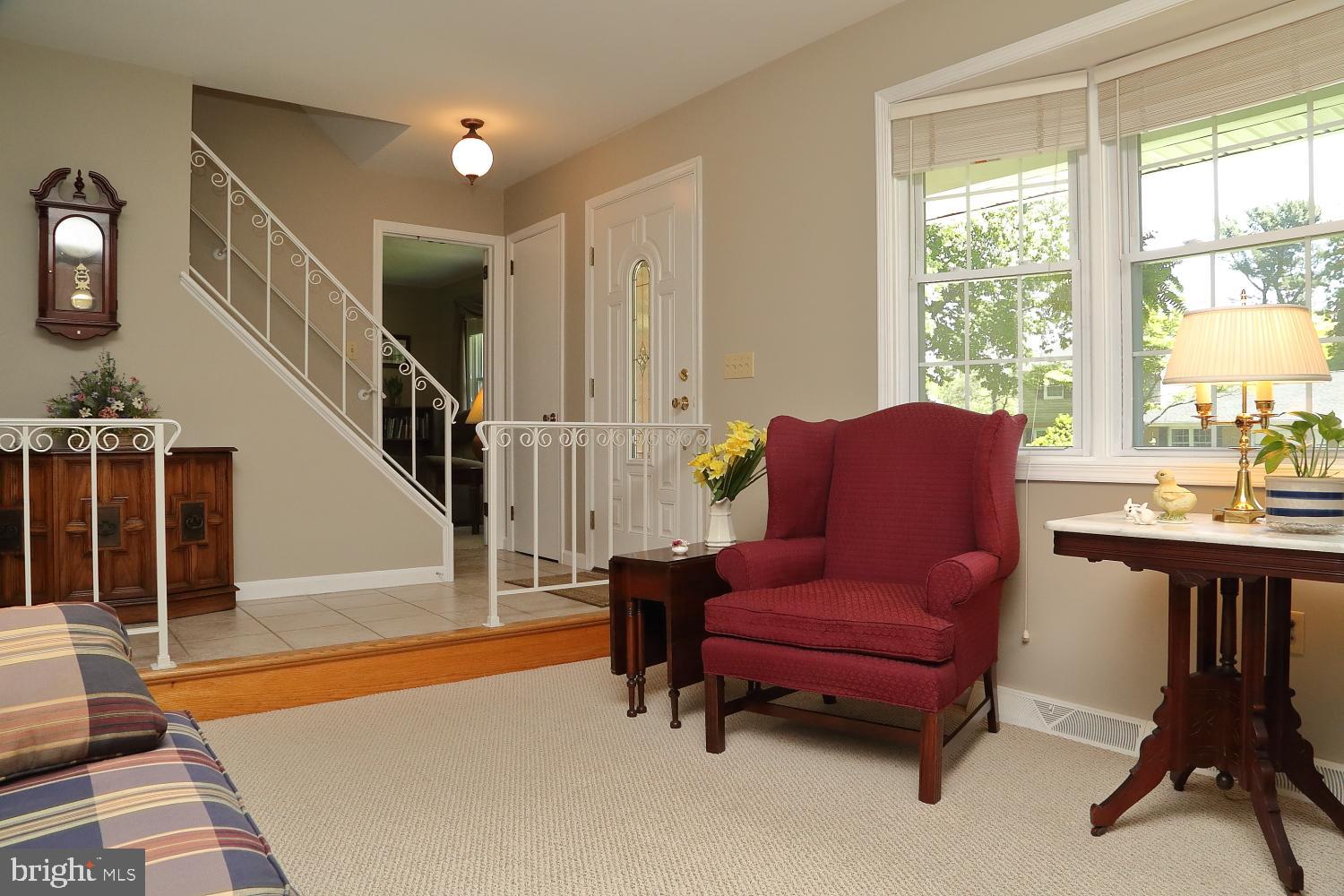 1144 Devonshire Road Lancaster, PA 17601 - Photo 4 of 24 Living Room
