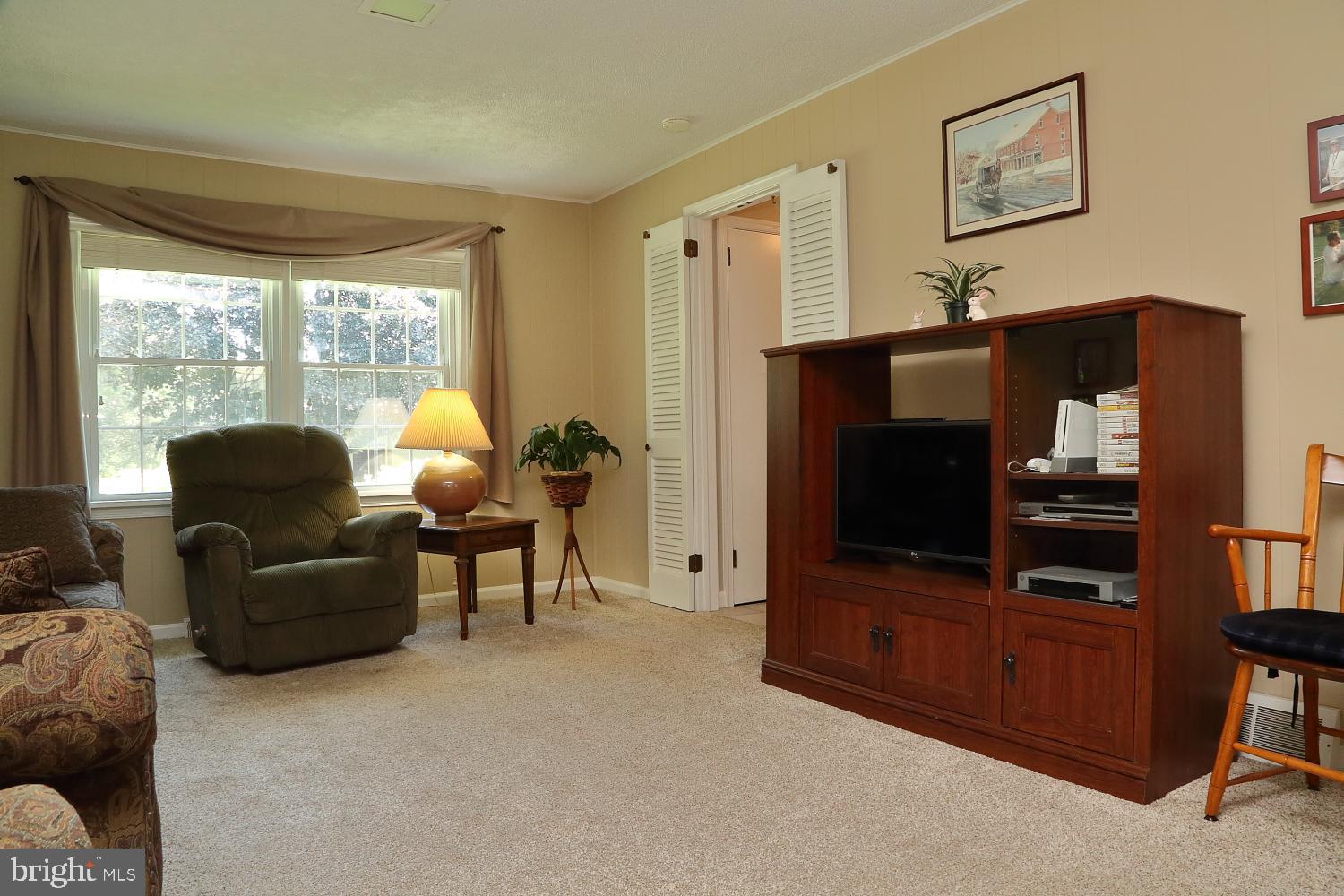 1144 Devonshire Road Lancaster, PA 17601 - Photo 8 of 24 Family Room