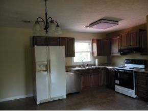 201 Couch Road Jonesborough, TN 37659 - Photo 4 of 20 Updated Kitchen