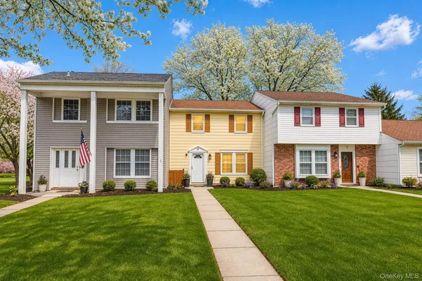 $399,999 | 8 Sharpsburg Court, Coram, NY 11727