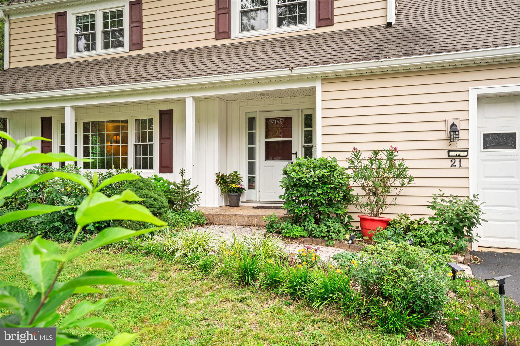 21 Duffield Place Princeton, NJ 08540 - Photo 2 of 31 Front porch