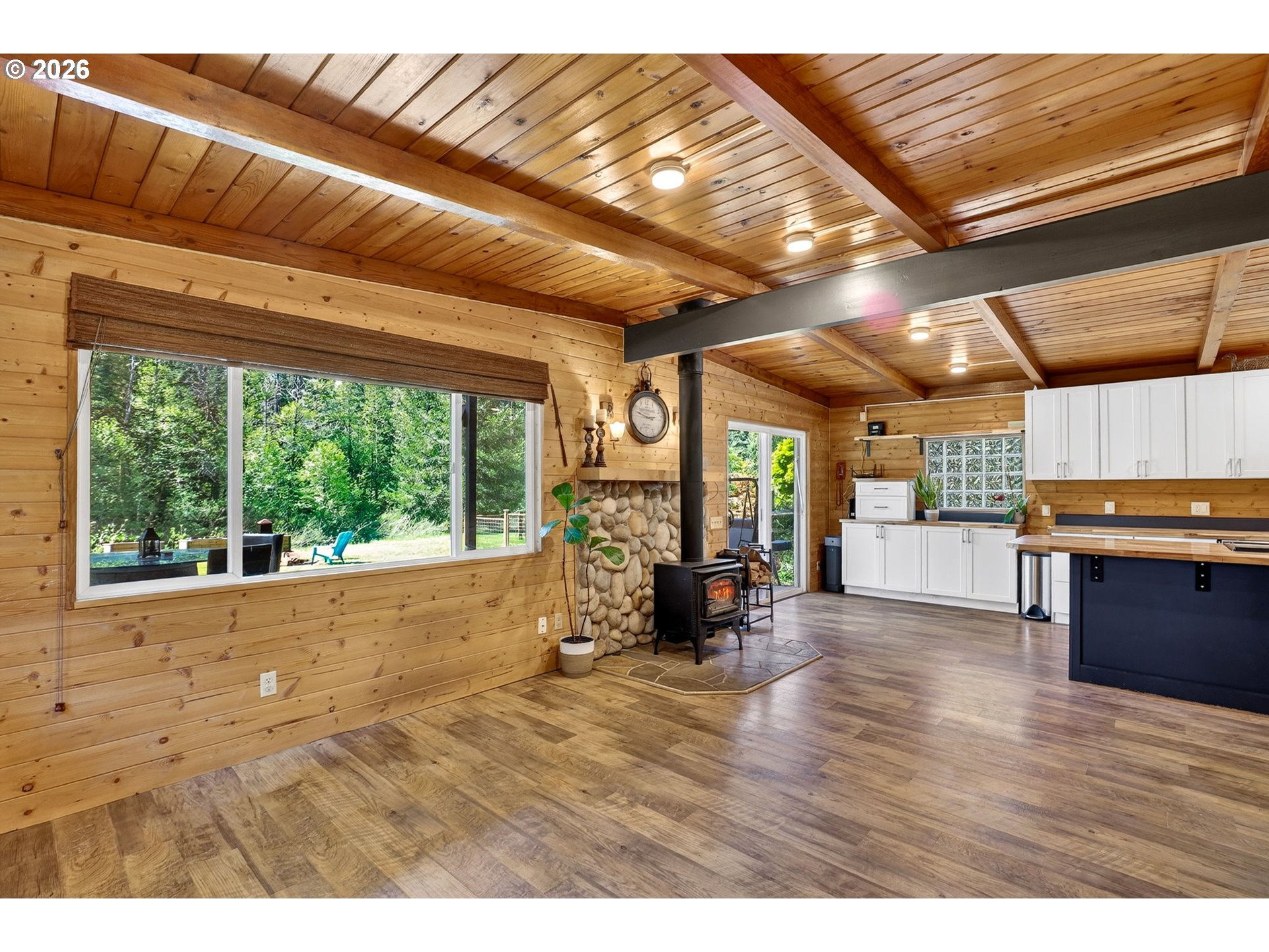 28803 Southeast Woods Road Eagle Creek, OR 97022 - Photo 11 of 48 Living Room