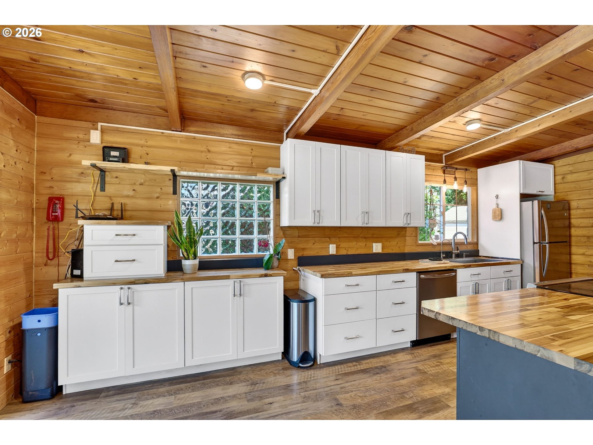 28803 Southeast Woods Road Eagle Creek, OR 97022 - Photo 15 of 48 Kitchen