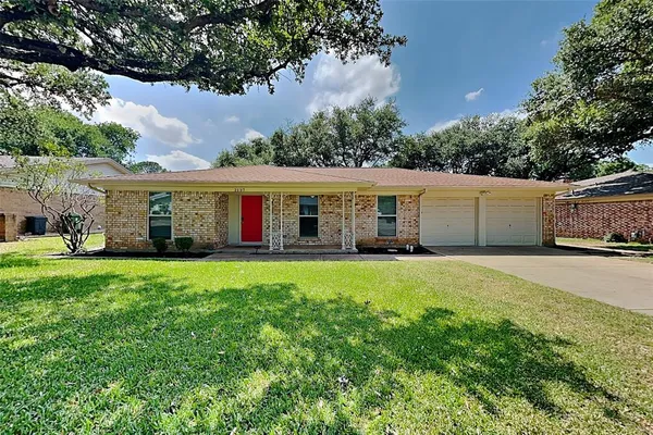 $2,490 | 2137 Mountainview Drive, Hurst, TX 76054