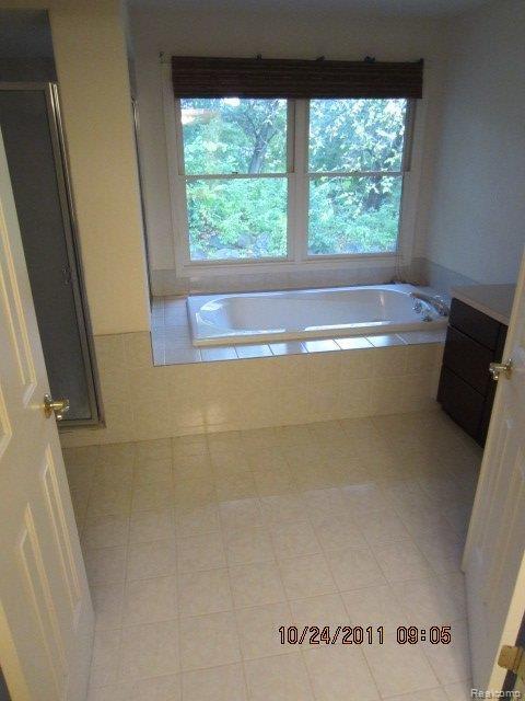 1329 Kentfield Drive Rochester, MI 48307 - Photo 21 of 25 IMG_0252