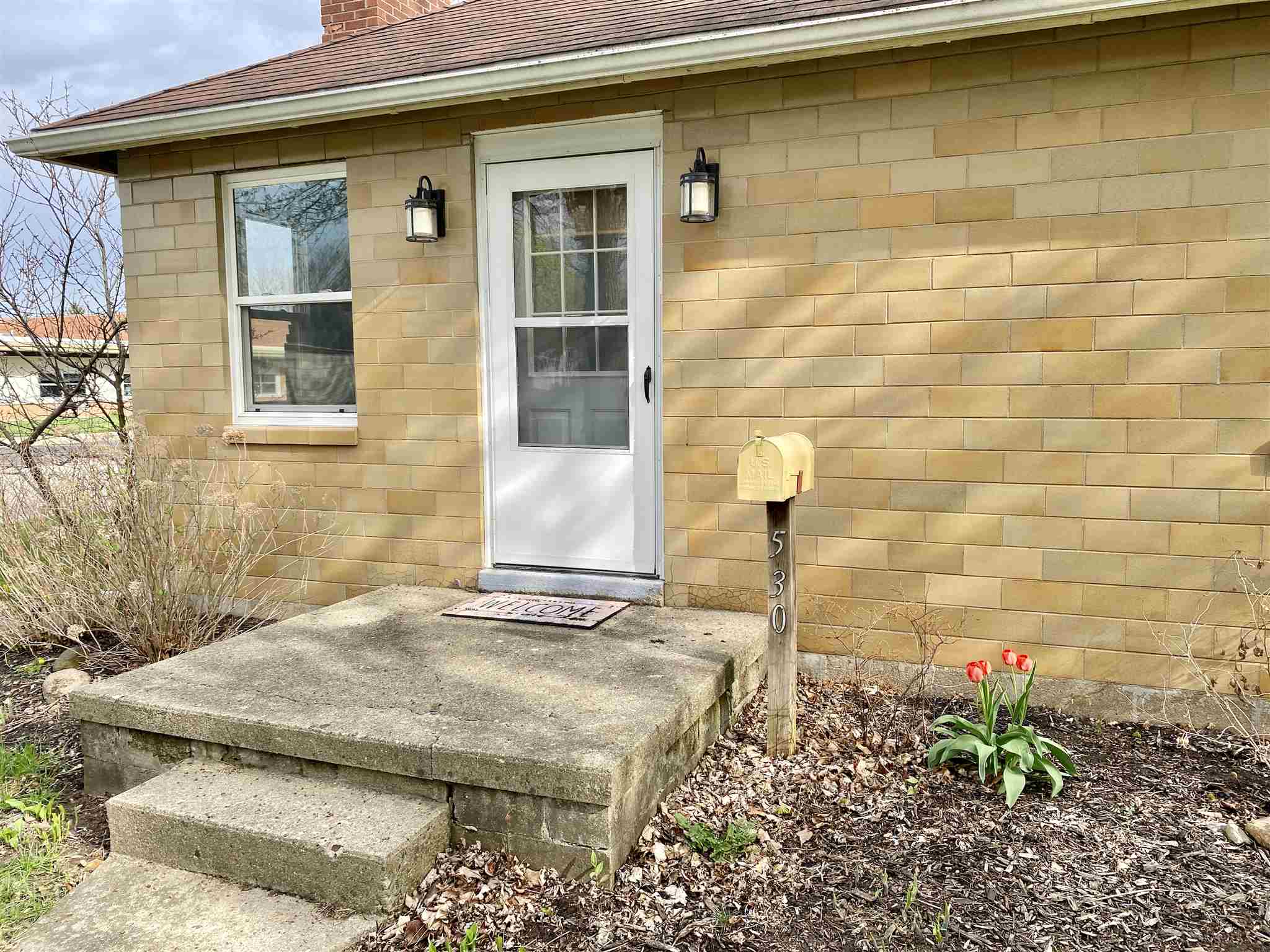 530 West 4th Street Rochester, IN 46975 - Photo 2 of 20