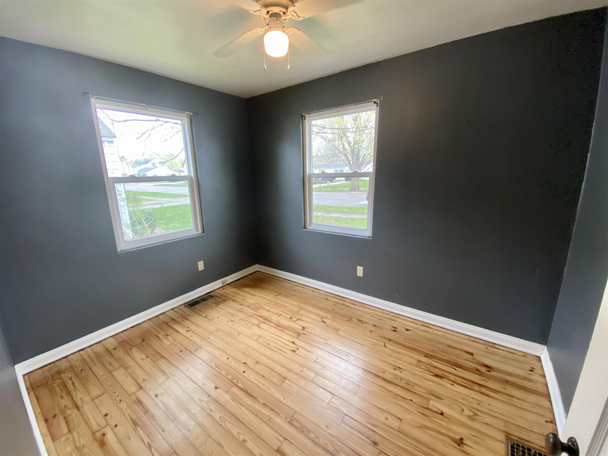 530 West 4th Street Rochester, IN 46975 - Photo 11 of 20