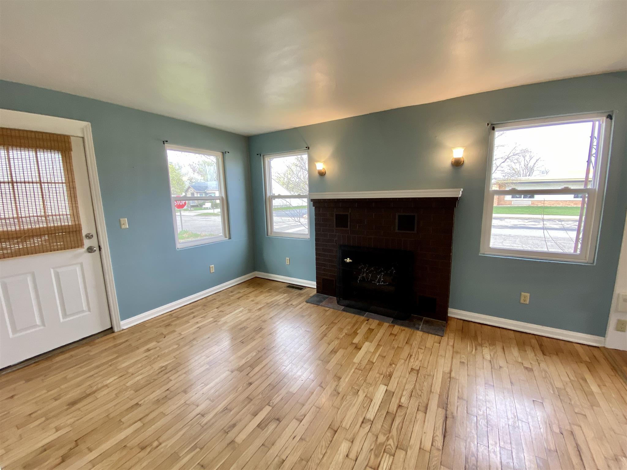 530 West 4th Street Rochester, IN 46975 - Photo 4 of 20