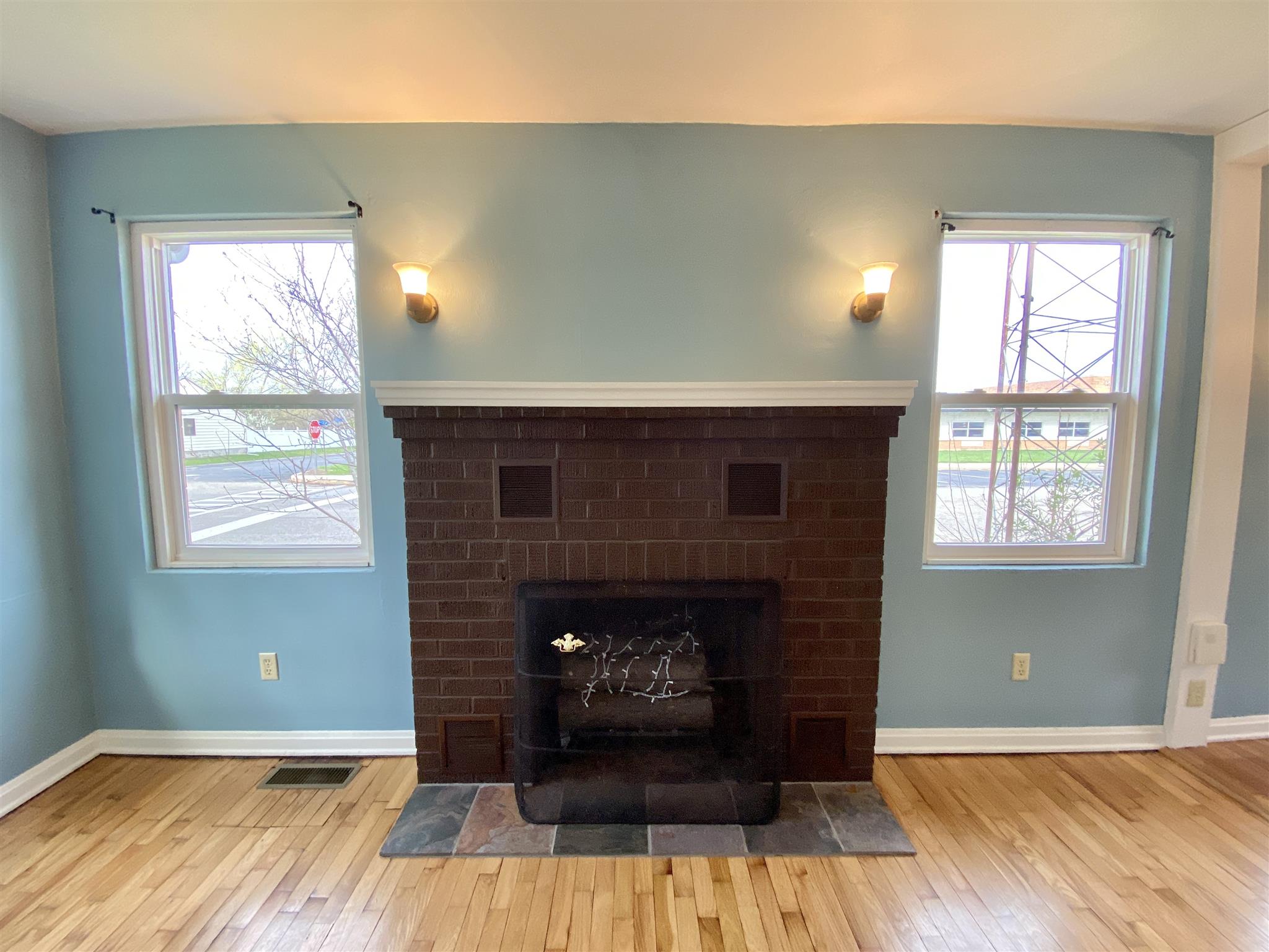 530 West 4th Street Rochester, IN 46975 - Photo 5 of 20