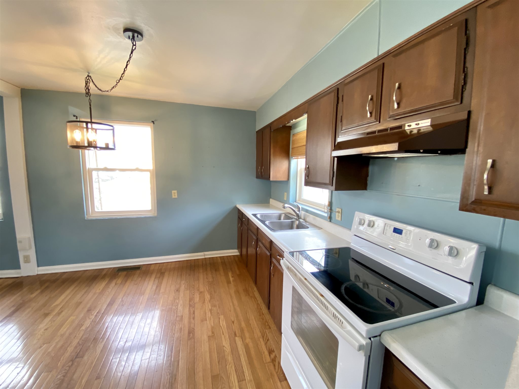 530 West 4th Street Rochester, IN 46975 - Photo 9 of 20