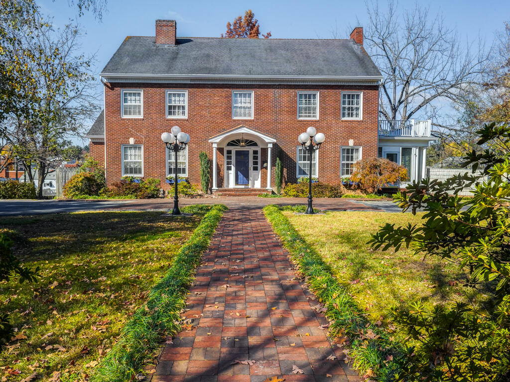 111 East Holston Ave