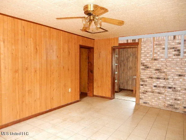 $80,000 | 75 L G Collins Road, State Line, MS 39362