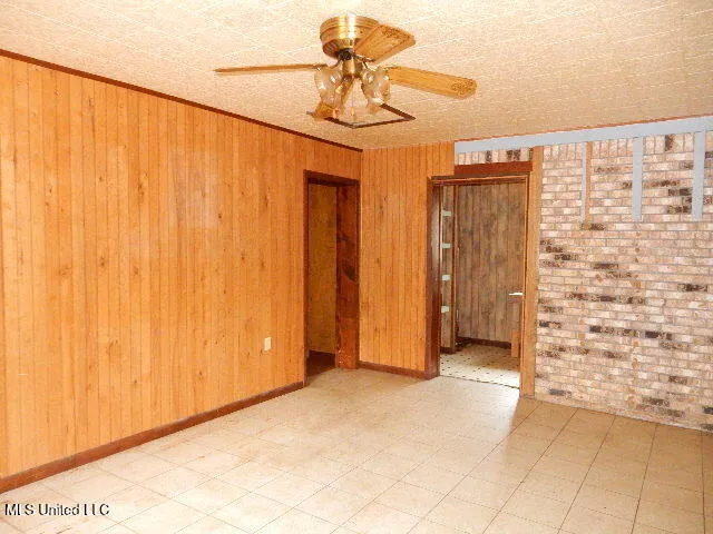 $100,000 | 75 L G Collins Road, State Line, MS 39362