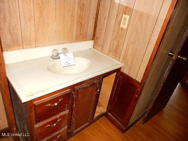 $80,000 | 75 L G Collins Road, State Line, MS 39362