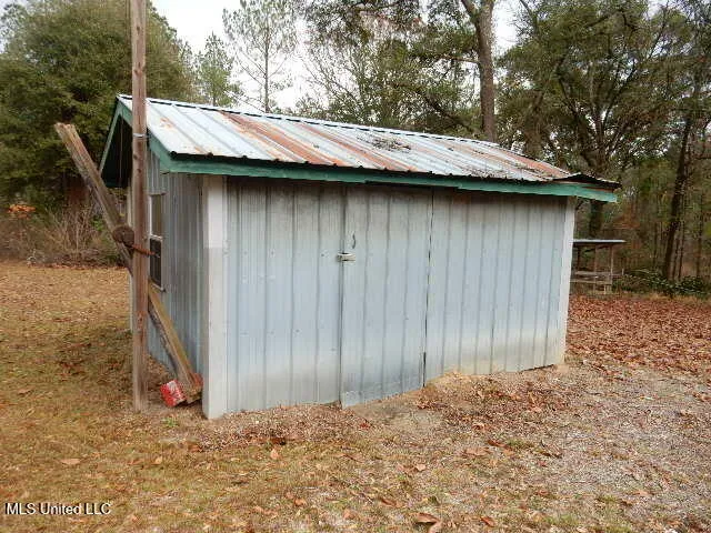 $100,000 | 75 L G Collins Road, State Line, MS 39362