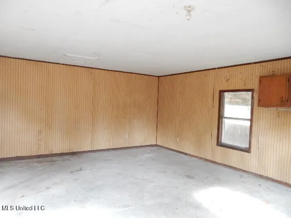 $80,000 | 75 L G Collins Road, State Line, MS 39362