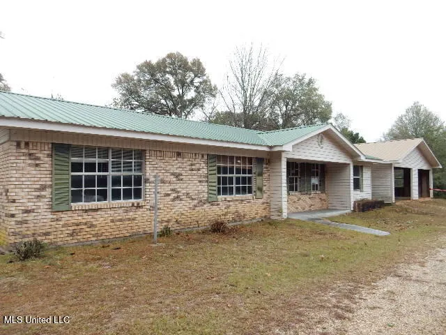 $100,000 | 75 L G Collins Road, State Line, MS 39362