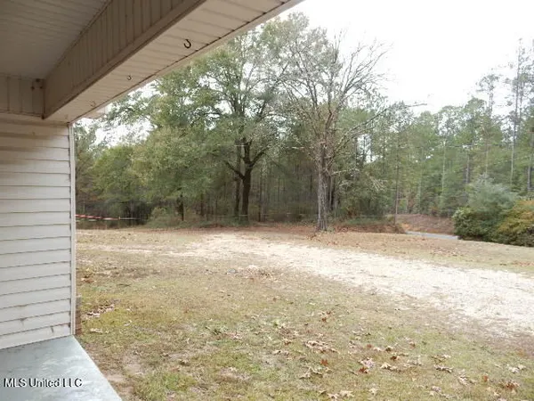 $80,000 | 75 L G Collins Road, State Line, MS 39362