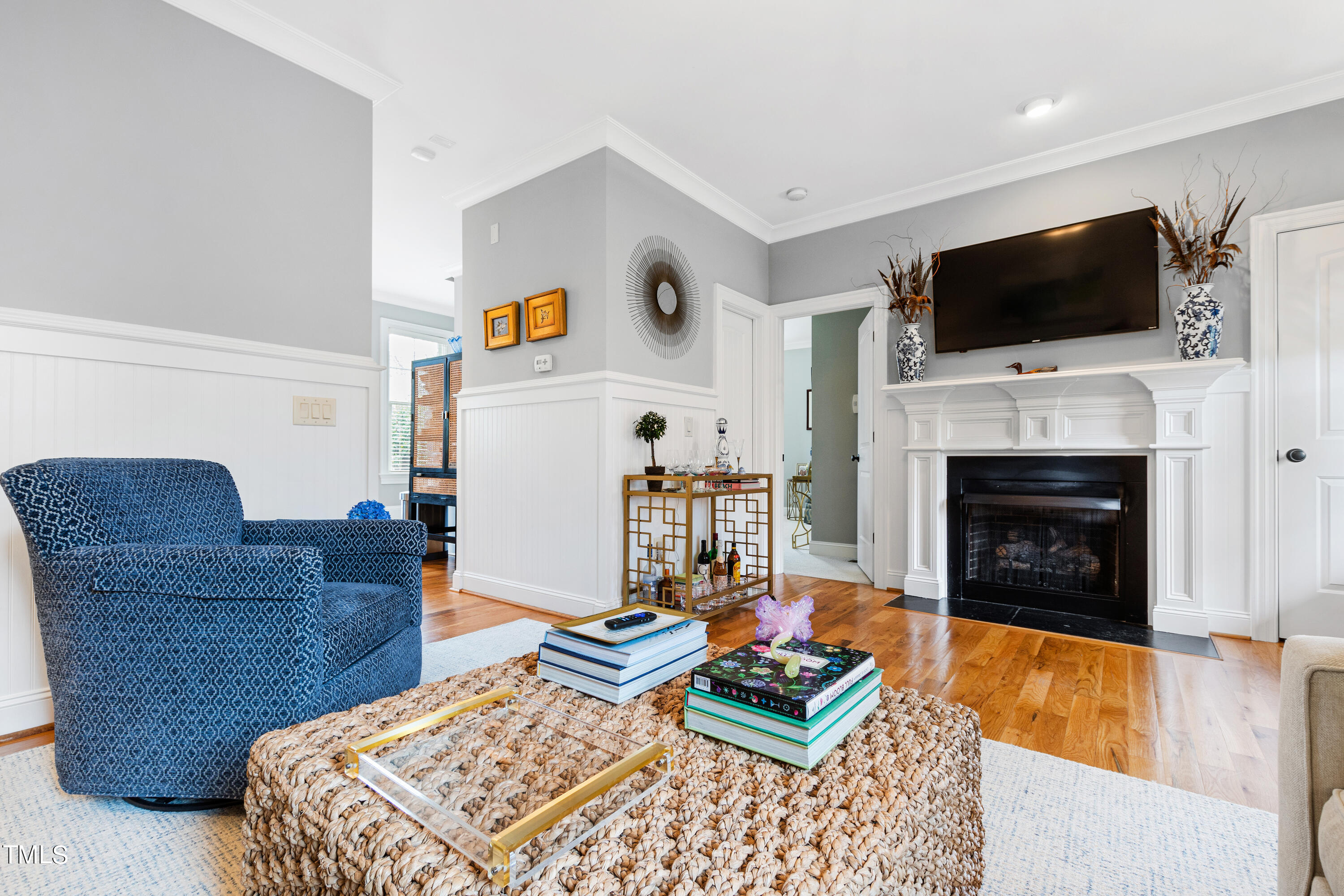 2753 Oberlin Road, Unit 103 Raleigh, NC 27608 - Photo 11 of 30 Living 4