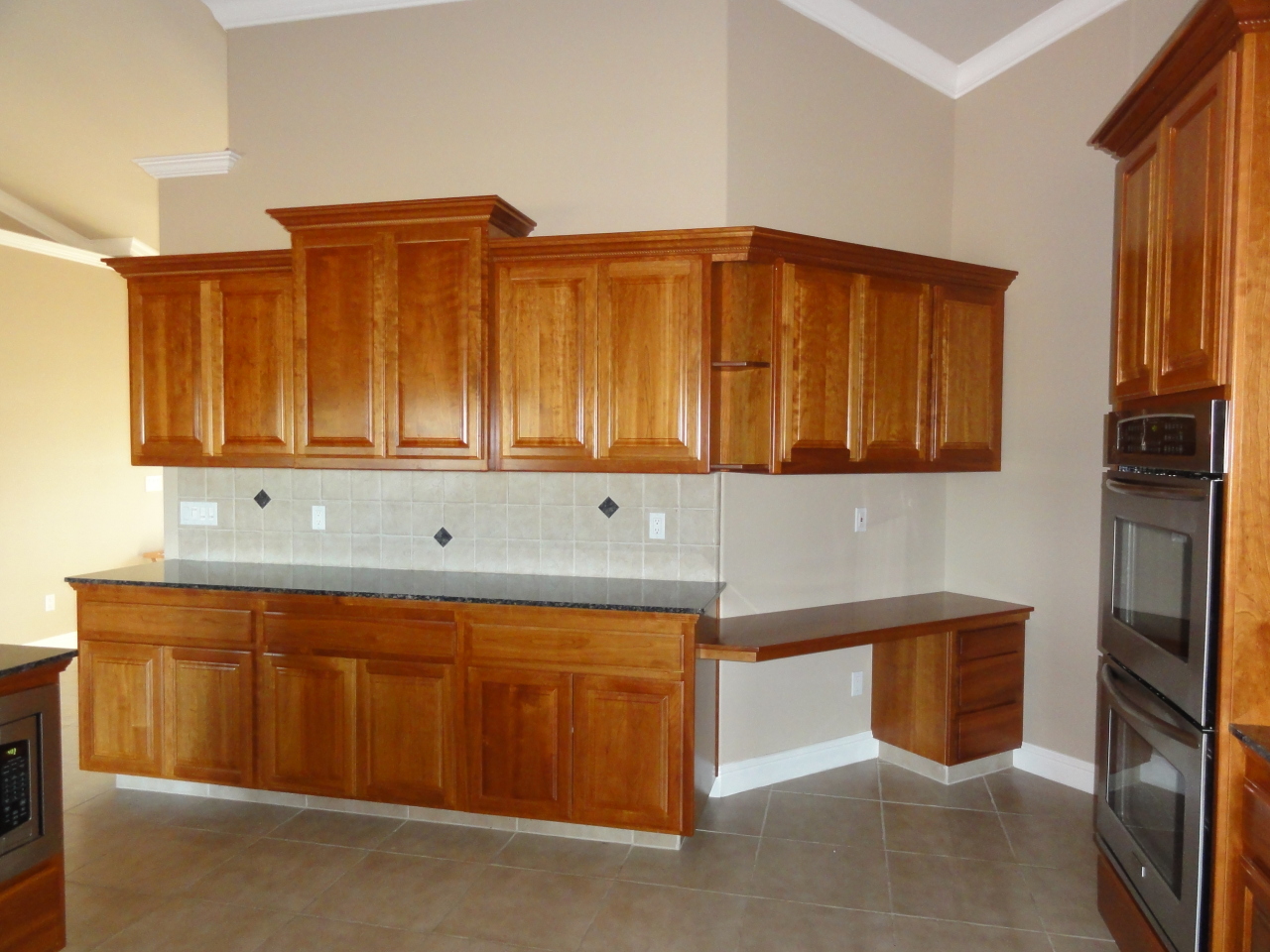 5555 Monte Vista Road Anderson, CA 96007 - Photo 8 of 19 Desk in Kitchen