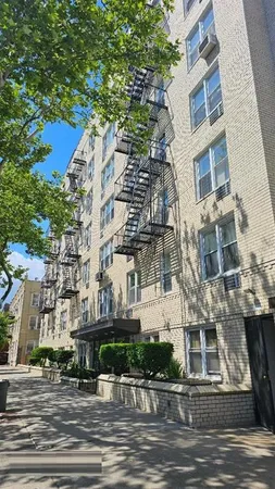$456,000 | 2021 84th Street, Unit 1C | Bensonhurst