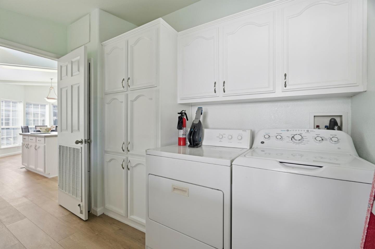 845 Villa Teresa Way, Unit 845 San Jose, CA 95123 - Photo 31 of 34 a utility room with dryer and washer