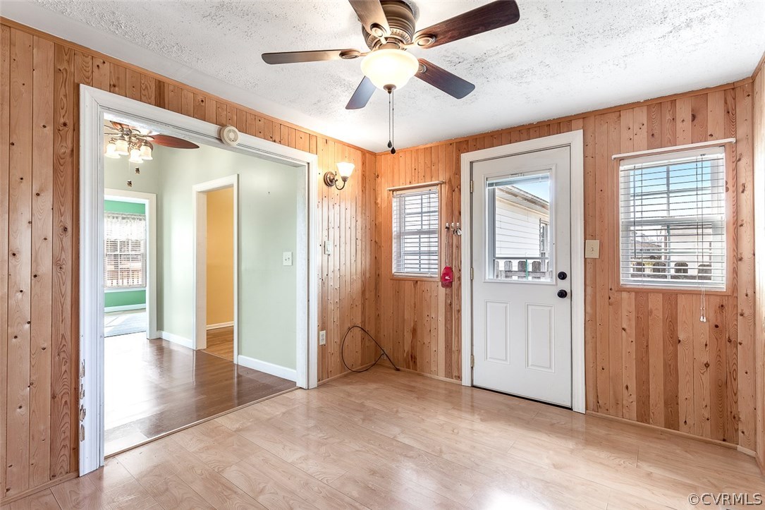 2912 Fielding Road Chester, VA 23831 - Photo 13 of 23 en view interior of the house and hallway