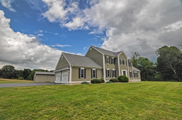 20 Burbank Road Sutton, MA 01590 - Photo 2 of 30 Gallery Image 2