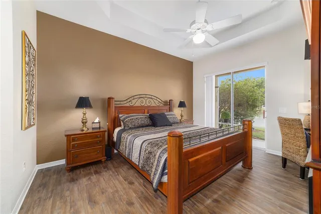 $318,900 | 10161 Mainsail Drive, Oxford, FL 34484