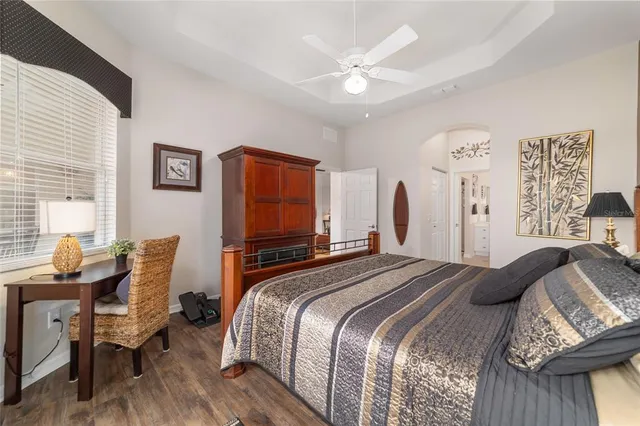 $318,900 | 10161 Mainsail Drive, Oxford, FL 34484