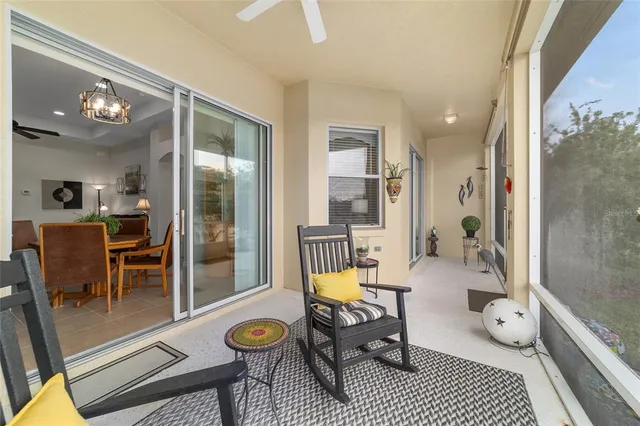 $318,900 | 10161 Mainsail Drive, Oxford, FL 34484