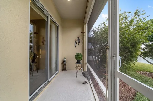 $318,900 | 10161 Mainsail Drive, Oxford, FL 34484