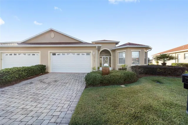 $318,900 | 10161 Mainsail Drive, Oxford, FL 34484