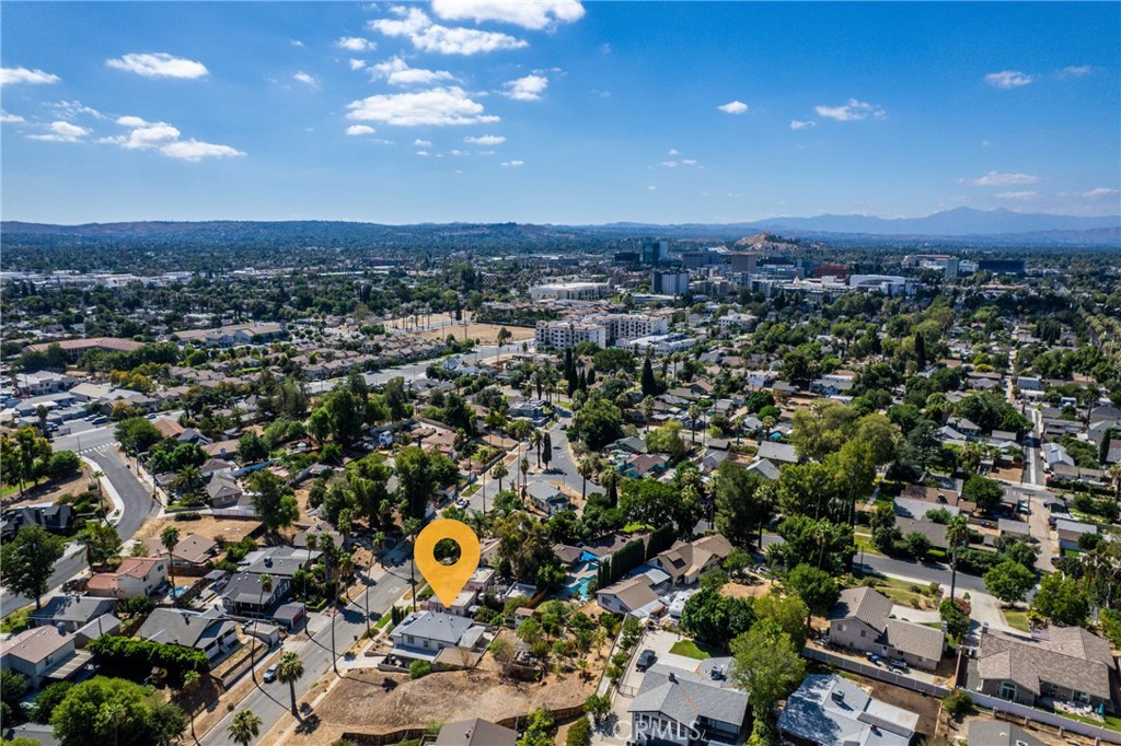 2789 Fairmount Boulevard Riverside, CA 92501 - Photo 58 of 60